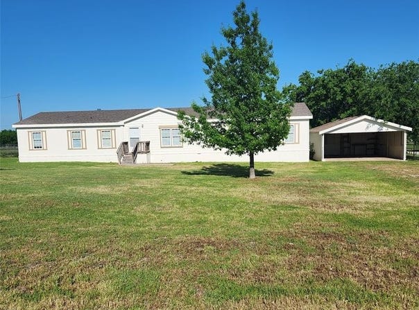 209 Prairie Trail, Rhome, TX 76078