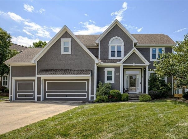 8121 W 130th Street, Overland Park, KS 66213