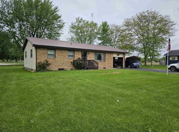 104 Green Park Drive, Portland, IN 47371-9294