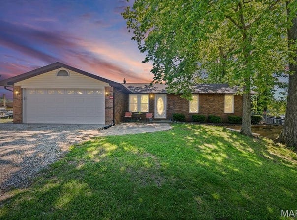 1048 Bermuda Drive, Edwardsville, IL 62025