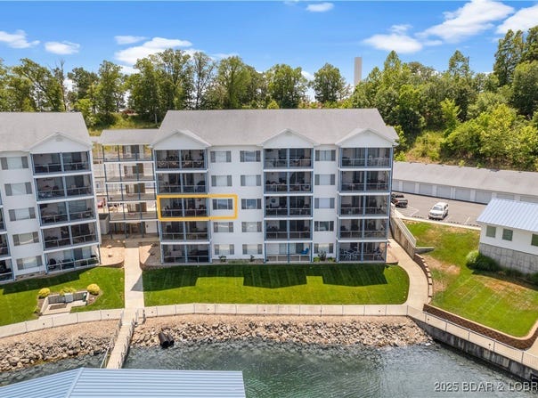 18051 Blue Anchor Drive, Gravois Mills, MO 65037