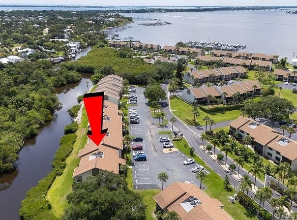 1600 NE Dixie Highway unit: 14-202, Jensen Beach, FL 34957