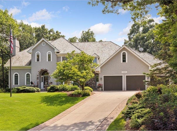 13985 Crowne Hill Lane, Minnetonka, MN 55305