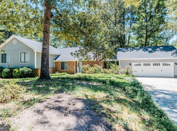 105 Maple Glen, Centerville, GA 31028