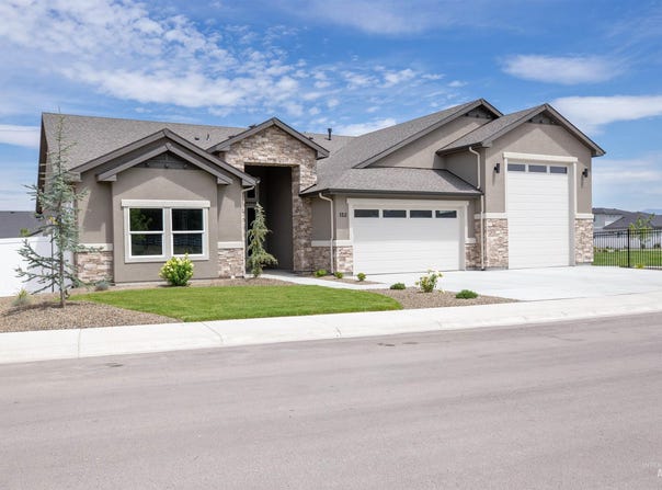 132 E Heliotrope Drive, Meridian, ID 83642