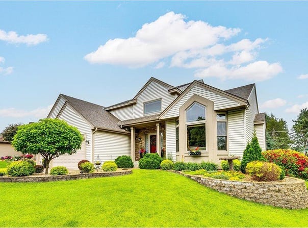 917 Hardwood Avenue, Shoreview, MN 55126