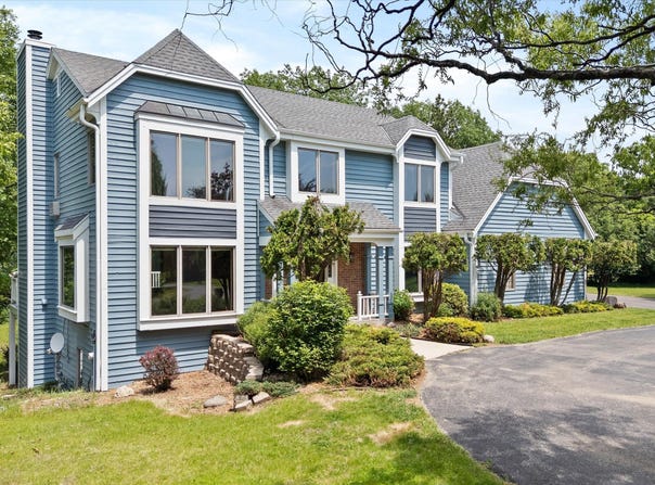 495 N Waterville Rd, Summit, WI 53066