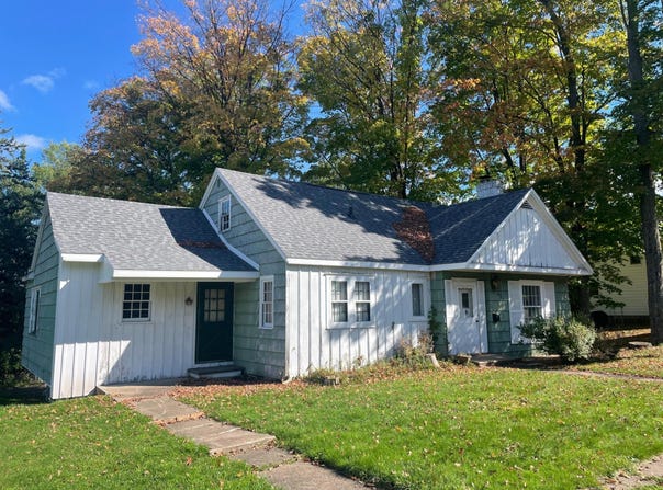 421 3RD AVE S, Park Falls, WI 54552