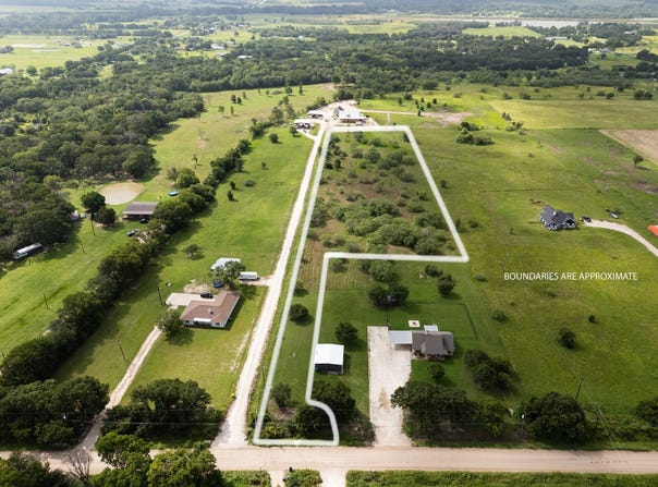 Hurst Road, Axtell, TX 76624