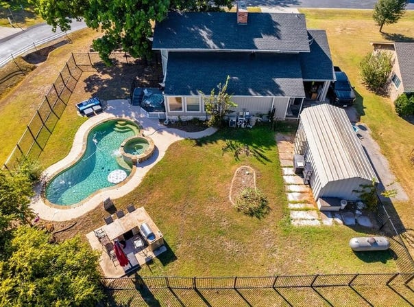 734 Kiowa Drive W, Gainesville, TX 76240