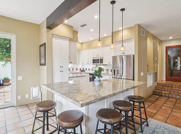 8358 Gilman Dr, La Jolla, CA 92037