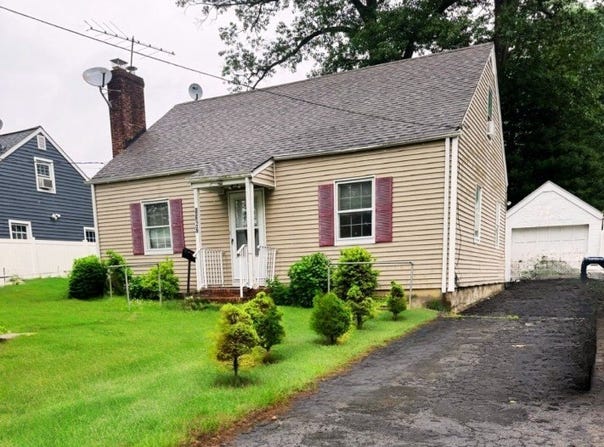 1267 Hollywood Ave, Plainfield City, NJ 07060-3337