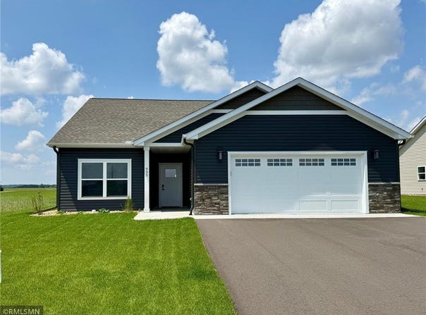 935 3rd Avenue SW, Rice, MN 56367