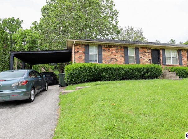 202 Eagle Pass Drive, Radcliff, KY 40160