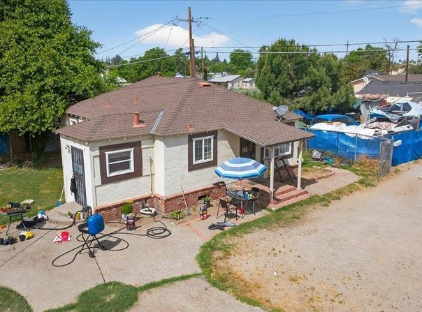 1328 E Fedora Avenue, Fresno, CA 93704