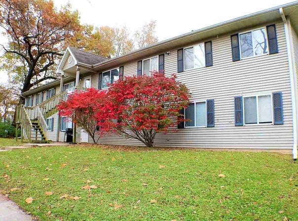 645 S Lucas St, IowaCity, IA 52240