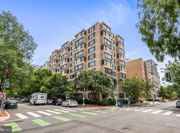 2030 F STREET NW, WASHINGTON, DC 20006