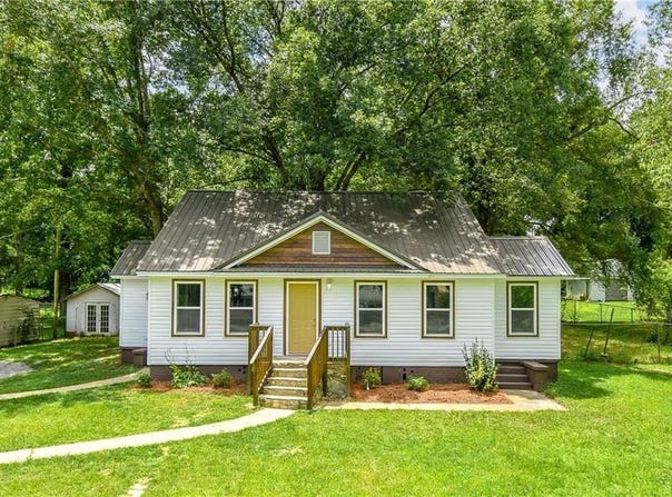1706 SIMPSON STREET, ALEXANDER CITY, AL 35010
