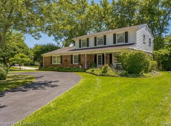 25819 Branchaster Road, Farmington Hills, MI 48336