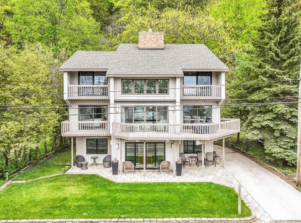 4312 Crystal Drive, Beulah, MI 49617