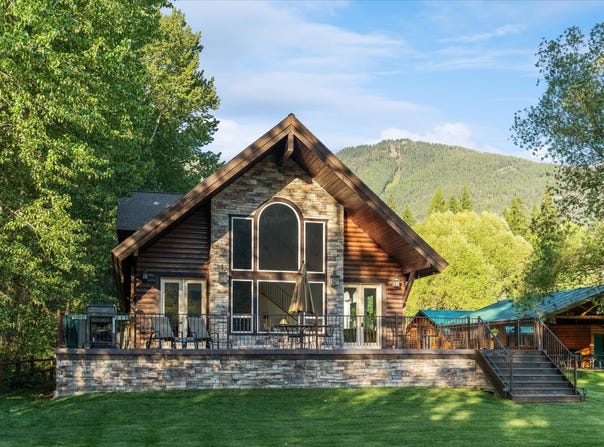19767 Bull Lake Road, Troy, MT 59935