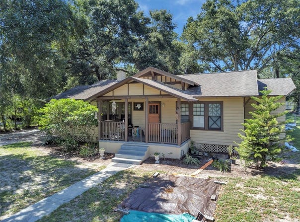 706 CARLTON AVENUE, LAKE WALES, FL 33853