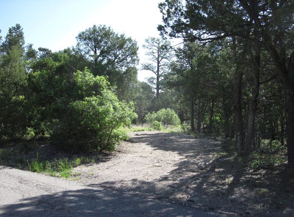 29 LARK Road, Tijeras, NM 87059