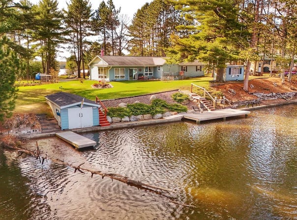1100 DRAGER RD, Eagle River, WI 54521