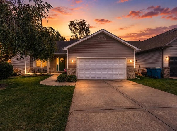 1927 Cory Lane, Chesterton, IN 46304
