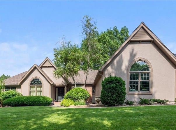4700 W 112th Terrace, Leawood, KS 66211