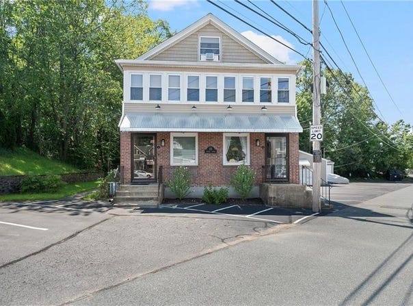 15 Thomas Street, North Providence, RI 02911