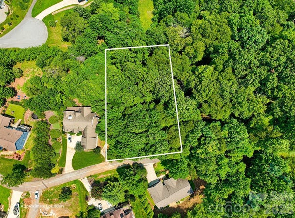Glen Eagles Lane, Mills River, NC 28759