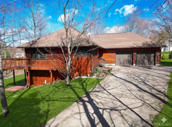70 David Street, Marquette, MI 49855