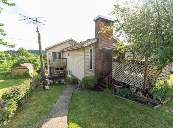 230 Keaggy Ave, Salem Twp, PA 15633