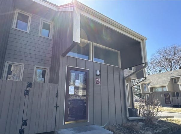 352 E 44th Street, Minneapolis, MN 55409