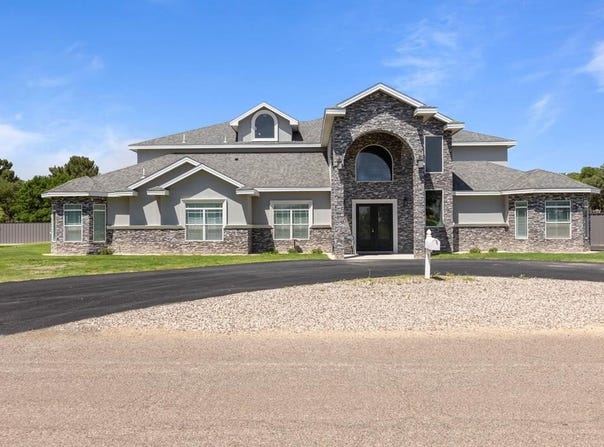 2344 E Oaklawn Dr., Kermit, TX 79745