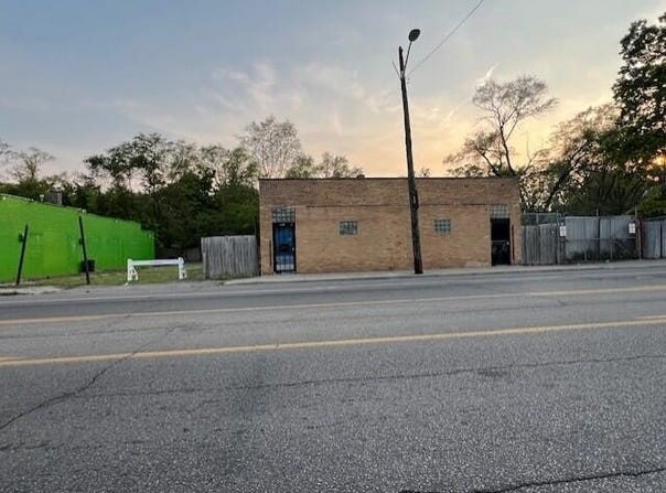 19703 Conant, Detroit, MI 48234