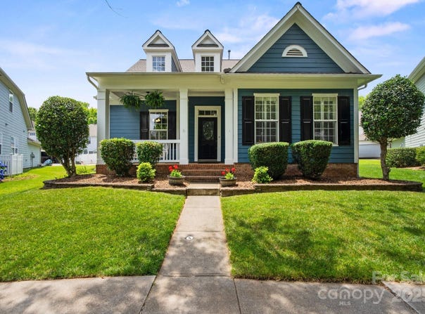 17711 North Shore Circle, Cornelius, NC 28031