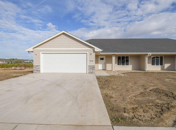 1818 S Daylight Dr, Sioux Falls, SD 57110