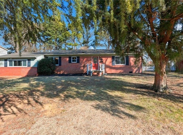 30 Meadowbrook Drive, Hampton, VA 23666
