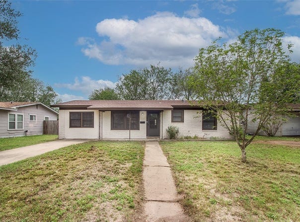 900 E Hancock Street, Beeville, TX 78102