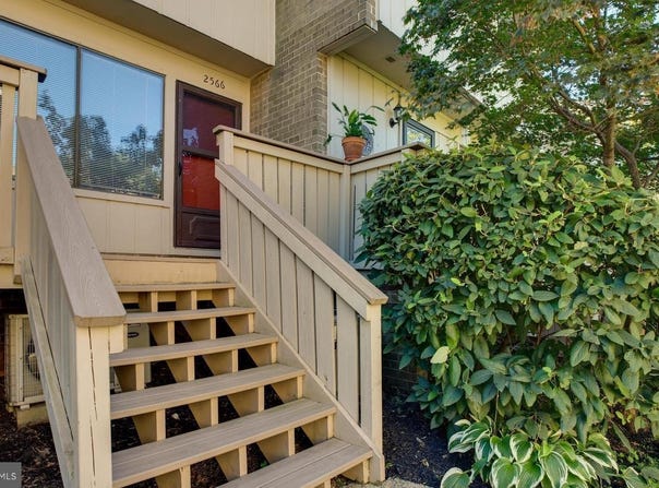 2566 GLENGYLE DRIVE, VIENNA, VA 22181