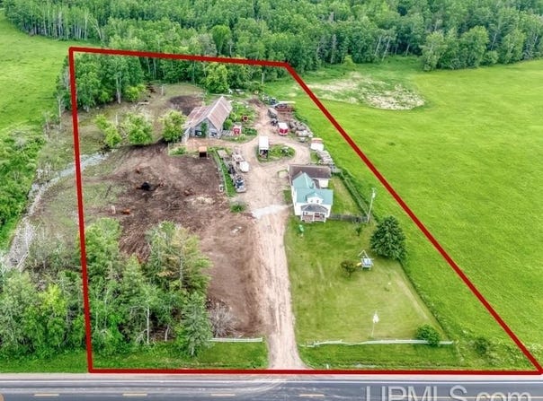 2307 County B, Aurora T-WI, WI 54121