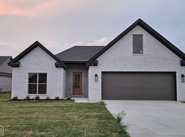 125 Hidden Creek Drive, Brookland, AR 72417
