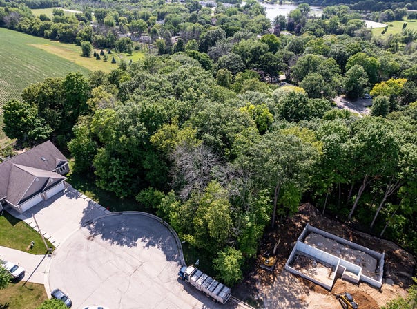 Lt1 Hi View Ct, Mayville, WI 53050