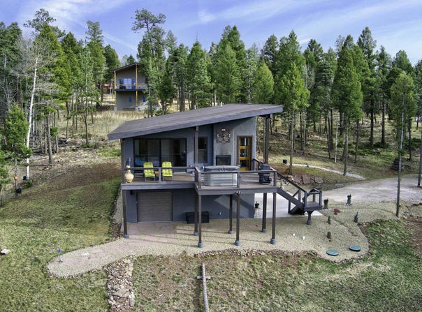 17 Luna Dr, Angel Fire, NM 87710