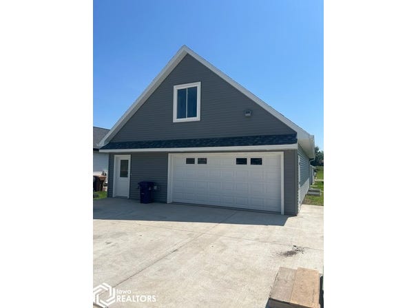 1004 Magnolia Drive, Manning, IA 51455