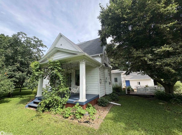 1440 170th Street, Hampton, IA 50441