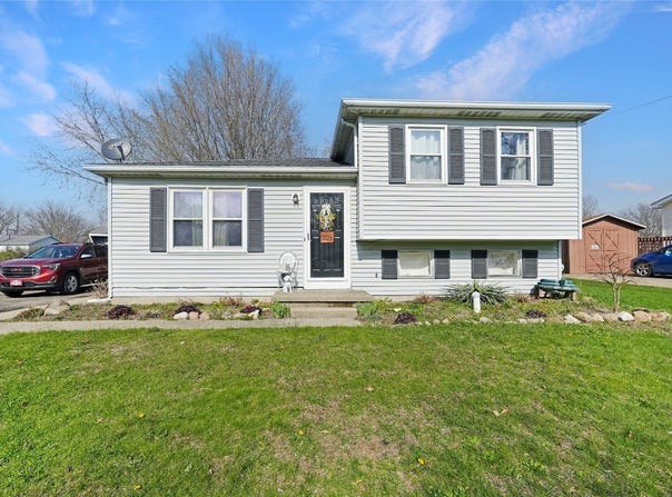 221 PHEASANT Drive, Girard, PA 16417
