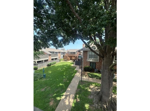 401 Pebble Way, Arlington, TX 76006
